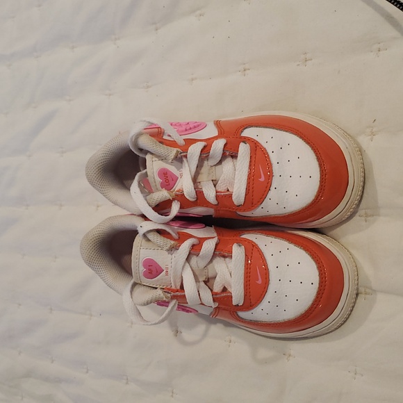 Nike Other - Nike Toddler Air Force 1 LV8 10C Valentines Day 2023 hearts sneakers patent low